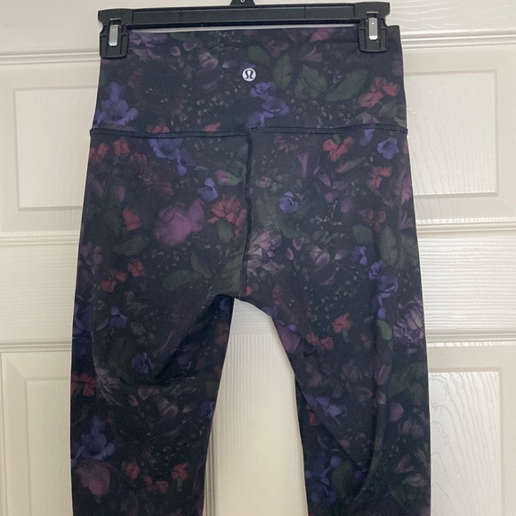 Lulu Lemon Leggings - Picture 2 of 5